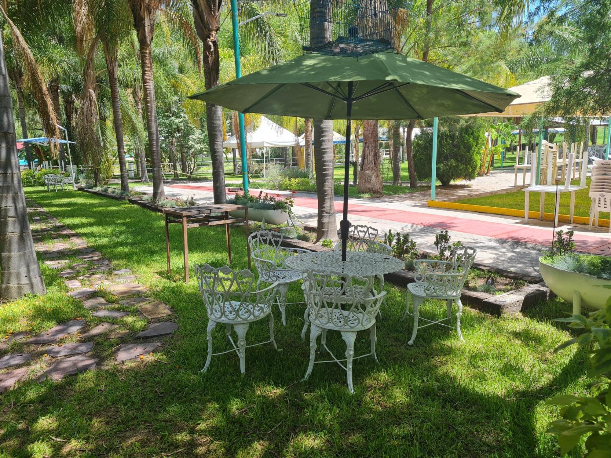Parque Girasoles Balneario & Cabanas San Francisco Del Rincon Exterior photo